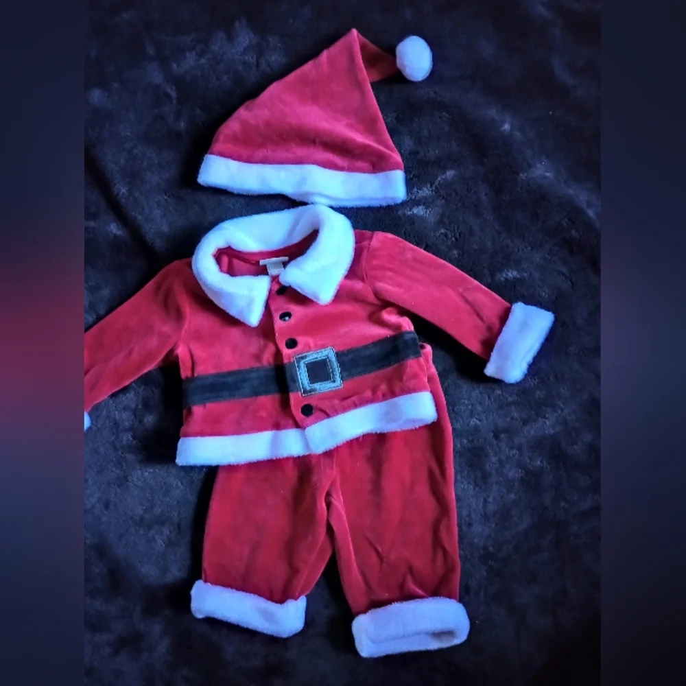Cat & Jack RARE FIND Baby Santa outfit